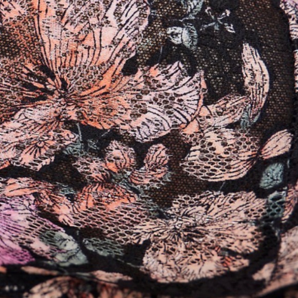 🆕 Floral Lace V-neck Bralette 2 2X 18 20 NWT Torrid New! - Picture 5 of 8